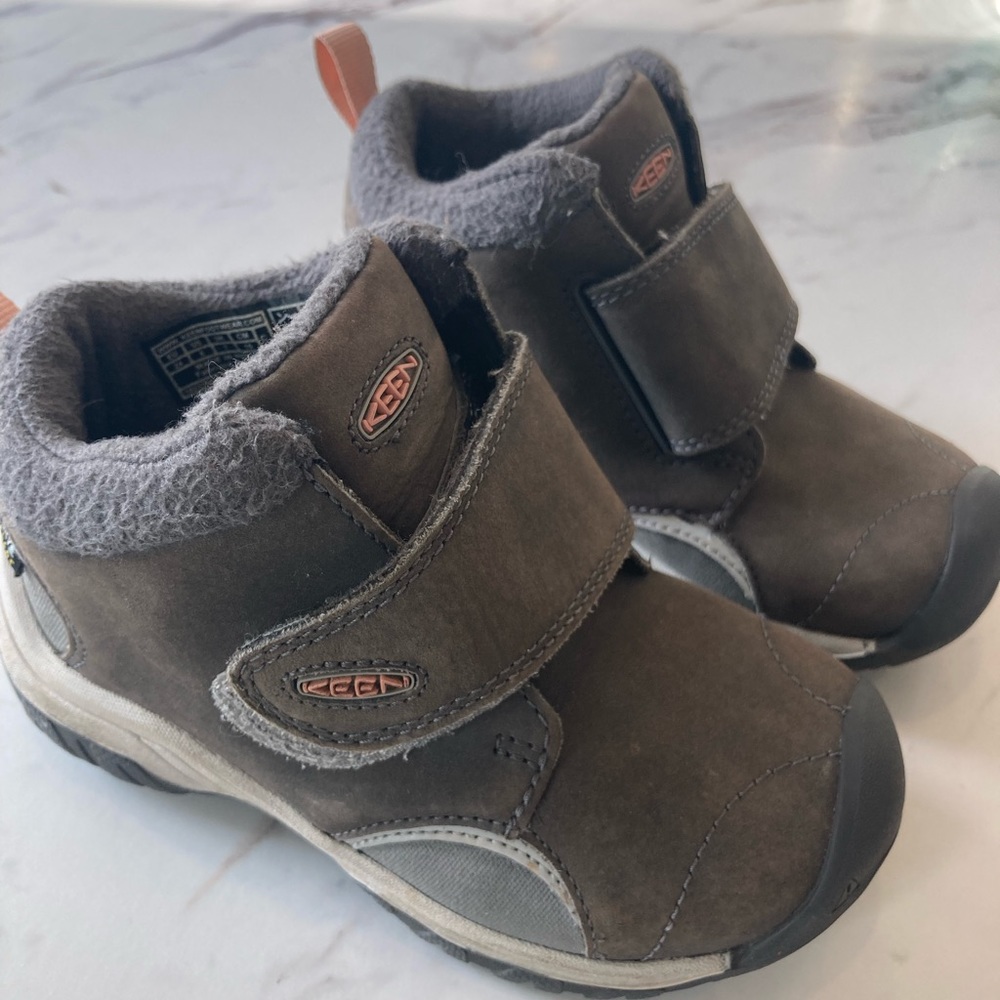 KEEN Kootenay waterproof snow boots